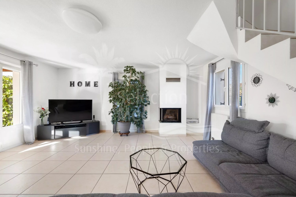 Maison de luxe à vendre à Le Rouret, 675 000 €, Photo 3