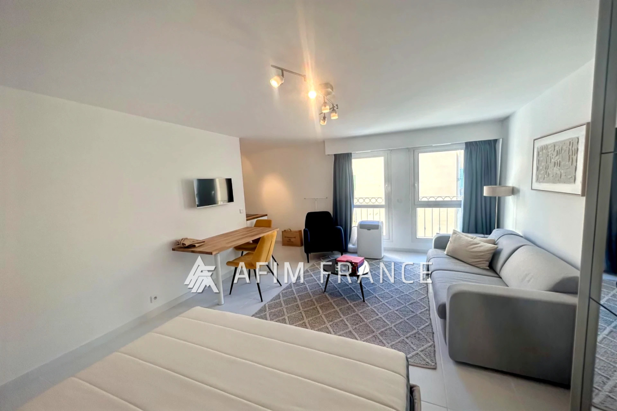 Appartement de luxe à vendre à Beausoleil, 285 000 €, Photo 1