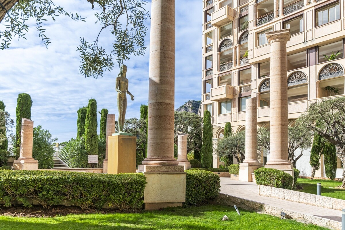 Luxury Apartment for sale in Monaco, 51 800 000 €, Photo 2