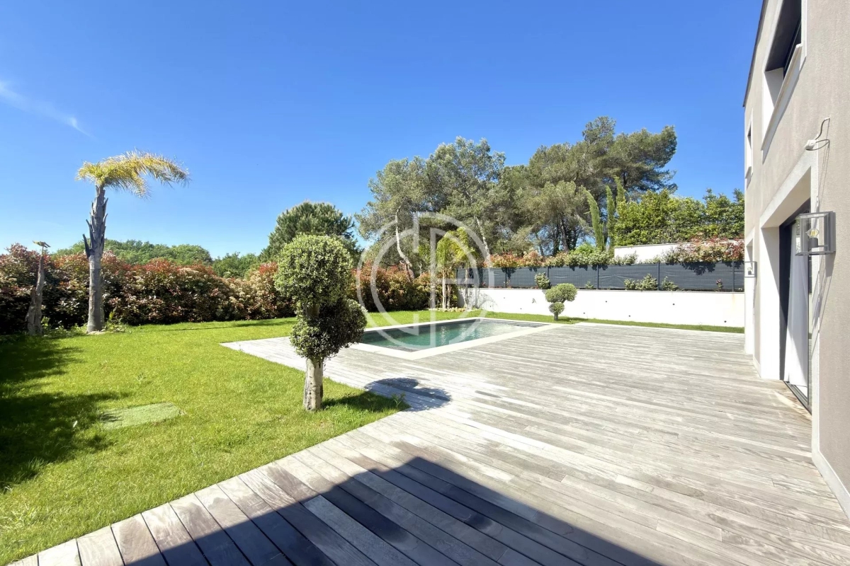 Maison de luxe à vendre à Valbonne, 1 990 000 €, Photo 2