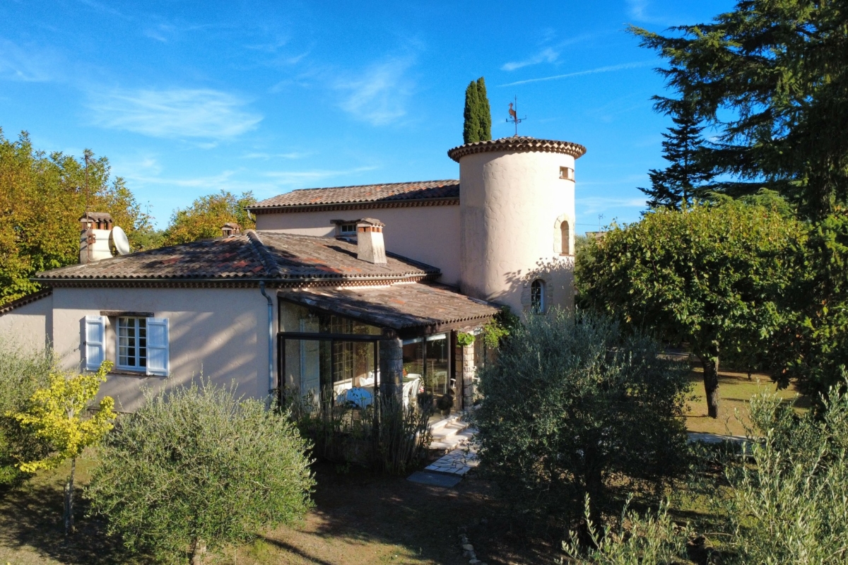 Maison de luxe à vendre à Châteauneuf-Grasse, 885 000 €, Photo 7