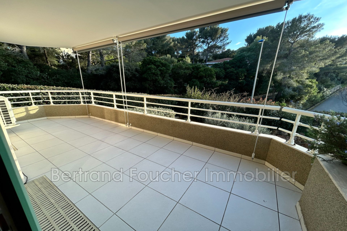 Luxury Apartment for sale in Cavalaire-sur-Mer, 499 000 €, Photo 1