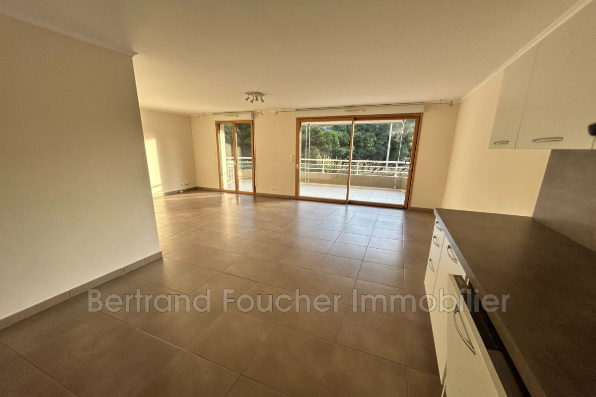 Luxury Apartment for sale in Cavalaire-sur-Mer, 499 000 €, Photo 2