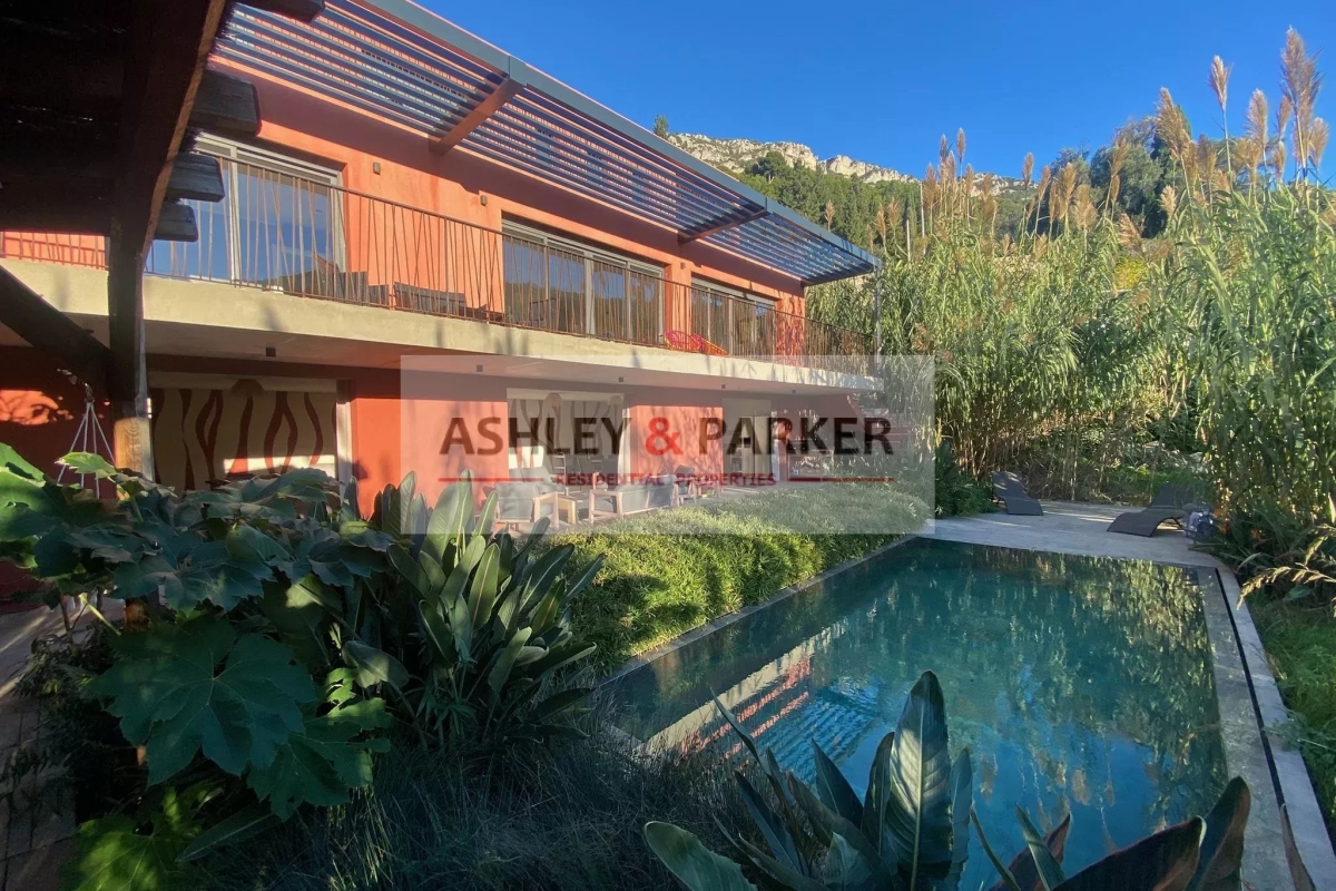 Maison de luxe à vendre à Èze, 1 750 000 €, Photo 1