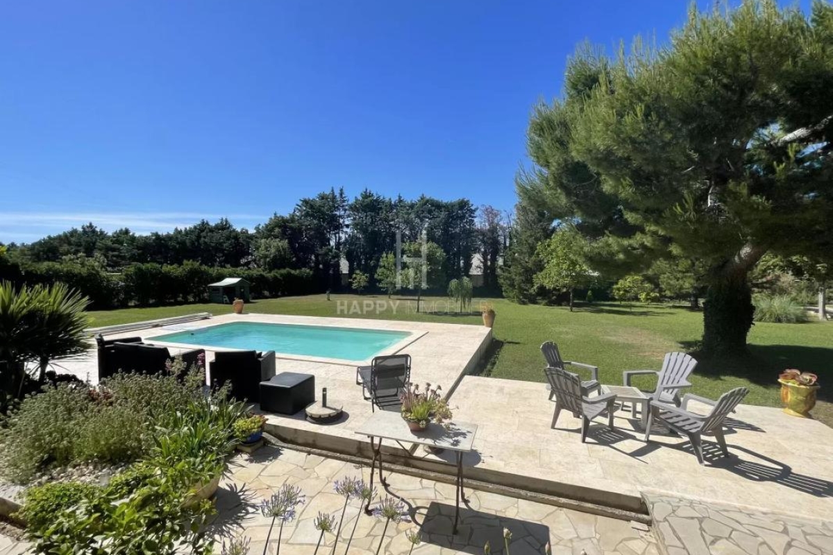 Maison de luxe à vendre à Mouriès, 798 000 €, Photo 1