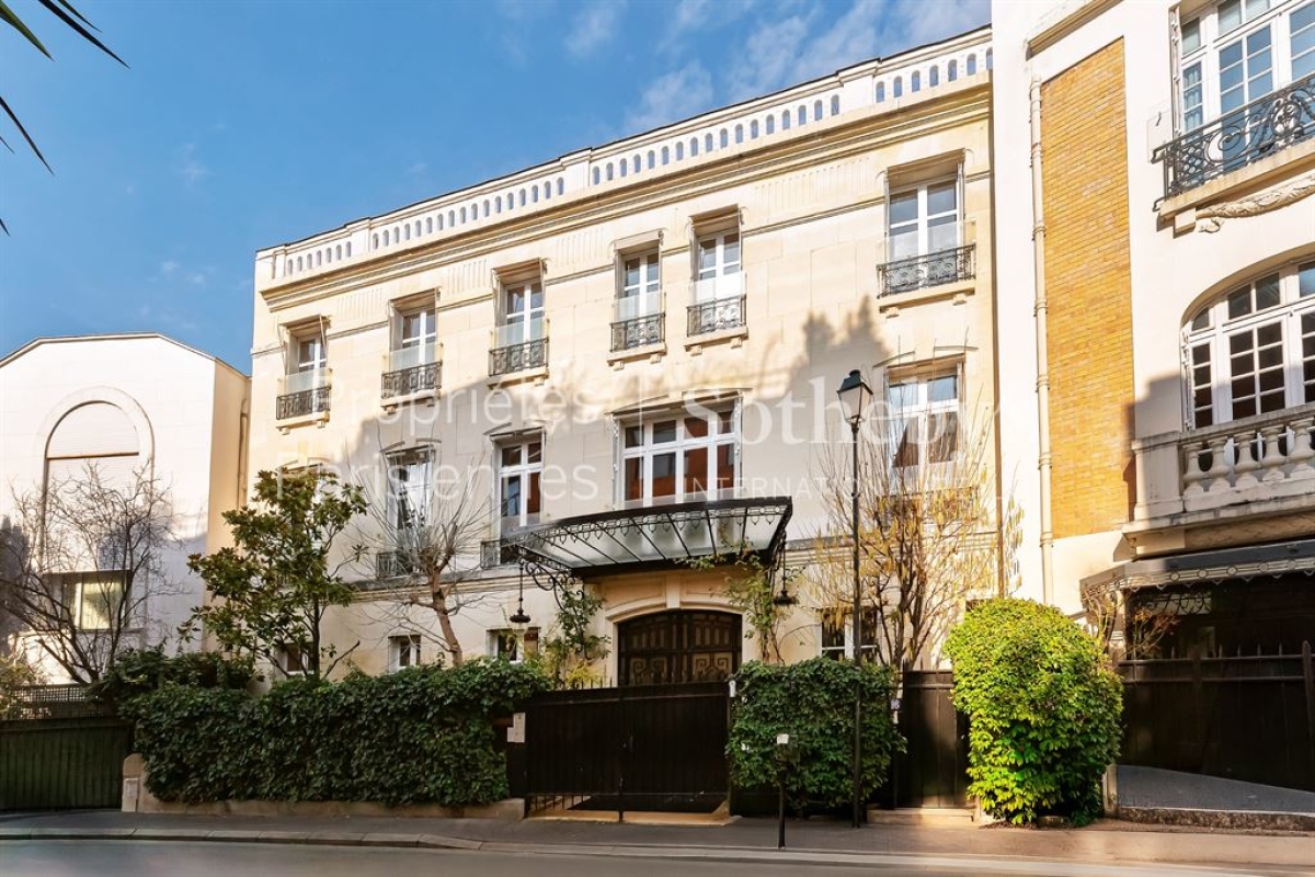 Maison de luxe à vendre à Neuilly-sur-Seine, 12 500 000 €, Photo 1