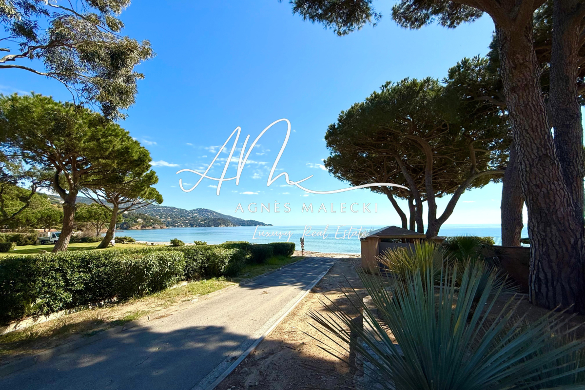 Appartement de luxe à vendre à Le Lavandou, 265 000 €, Photo 3