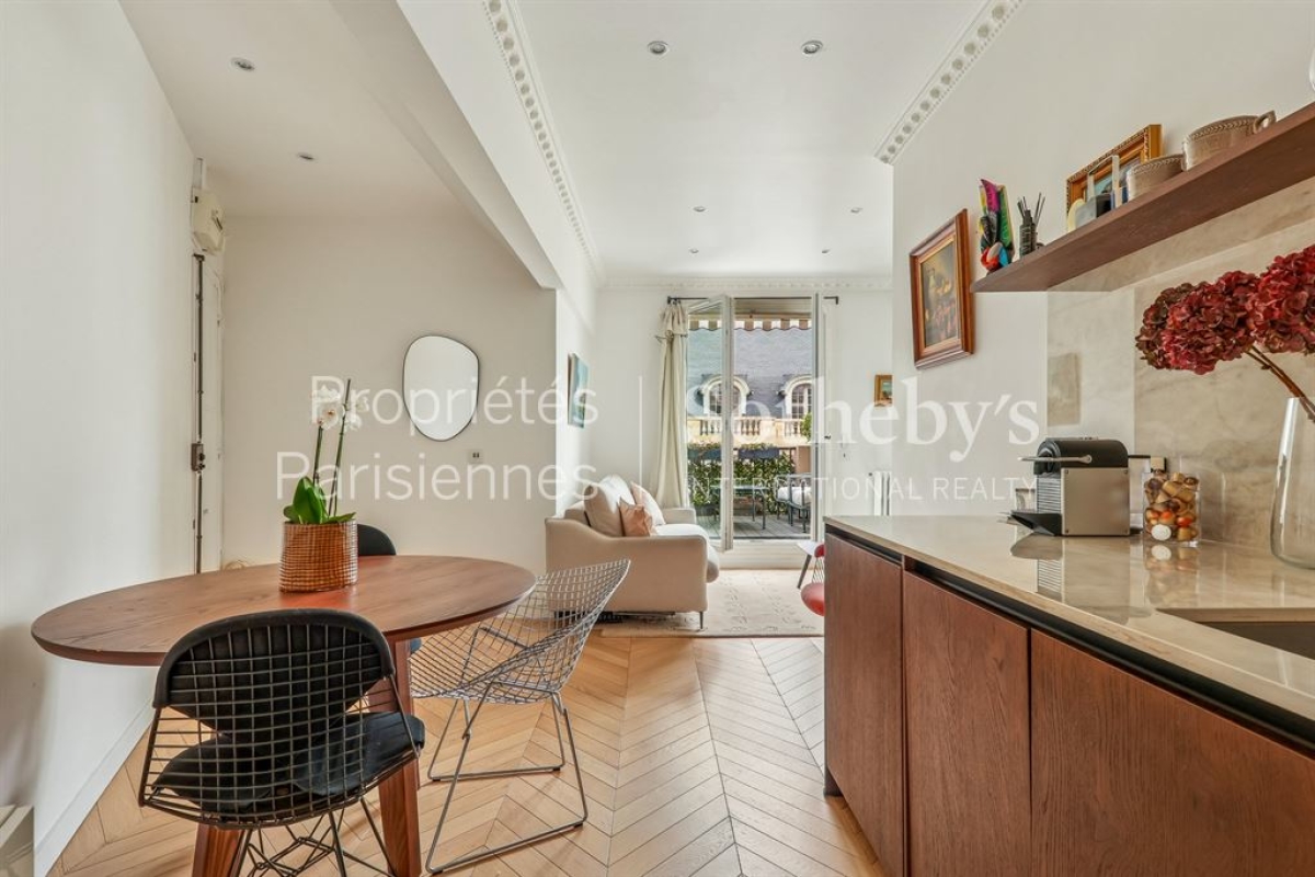 Luxury Apartment for sale in Paris 9Ème, 780 000 €, Photo 5