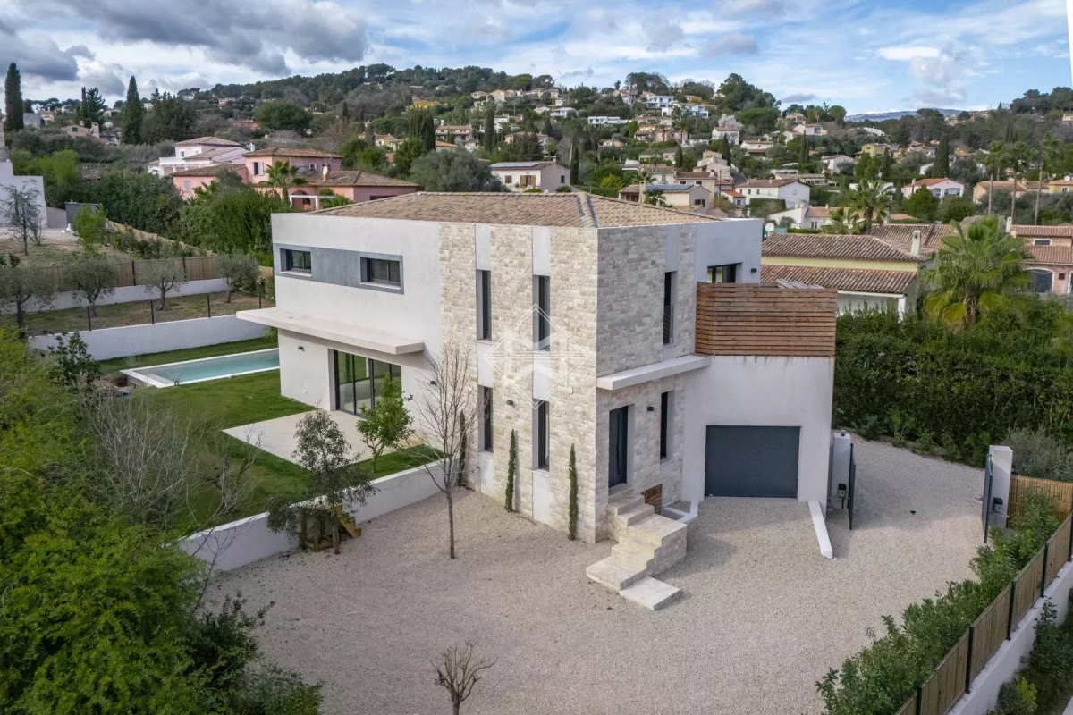 Maison de luxe à vendre à Mougins, 1 510 000 €, Photo 1