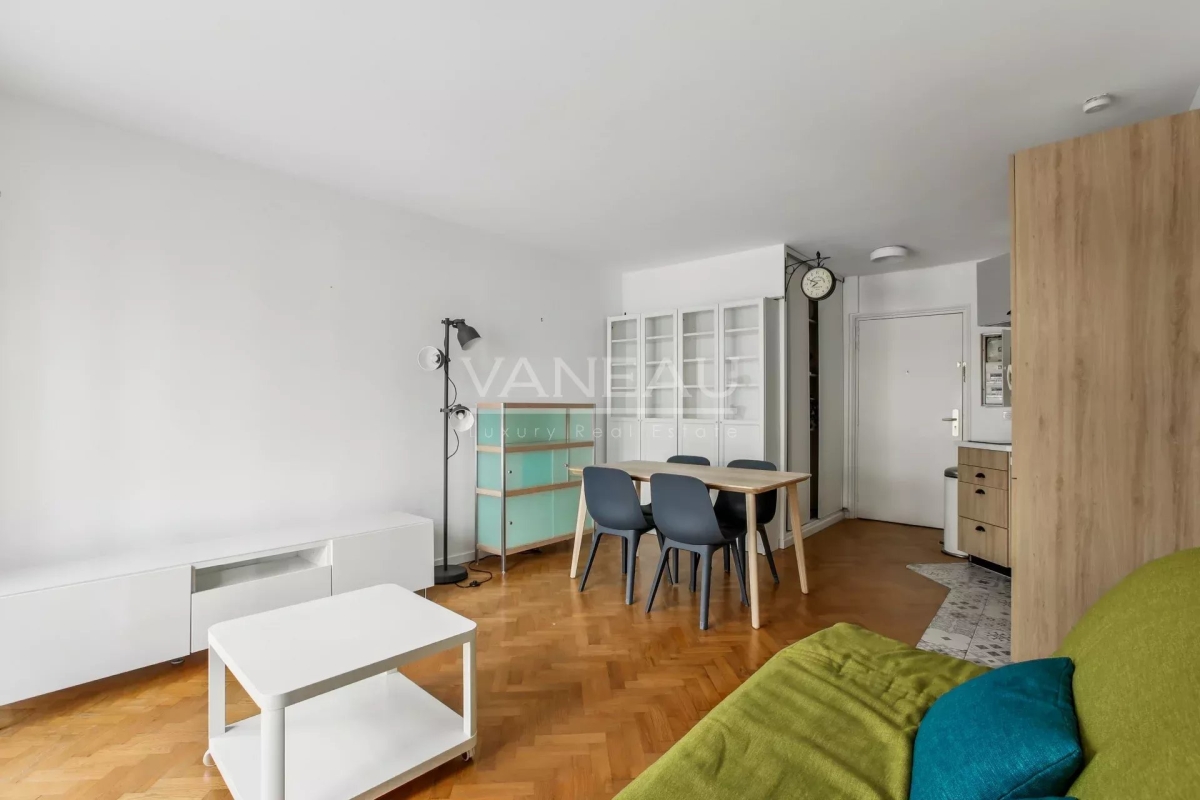 Luxury Apartment for sale in Paris 12Ème, 342 000 €, Photo 2