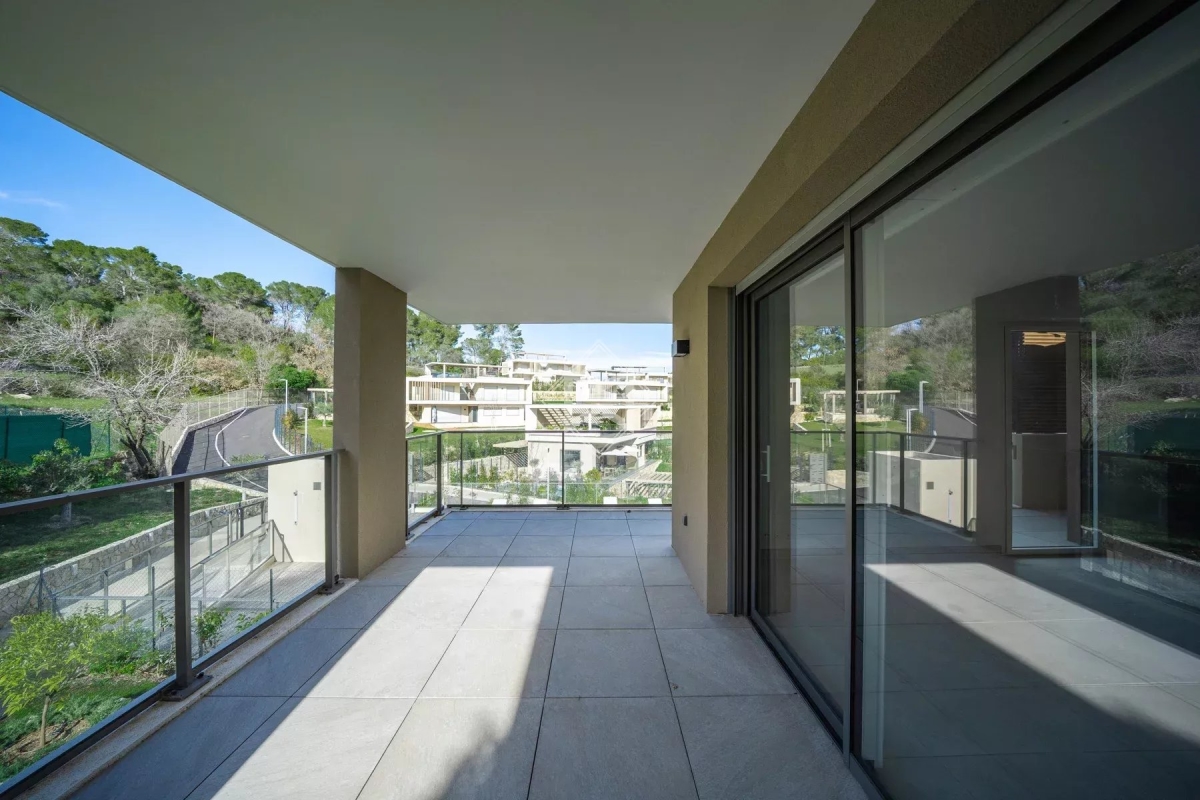 Appartement de luxe à vendre à Mougins, 925 000 €, Photo 3