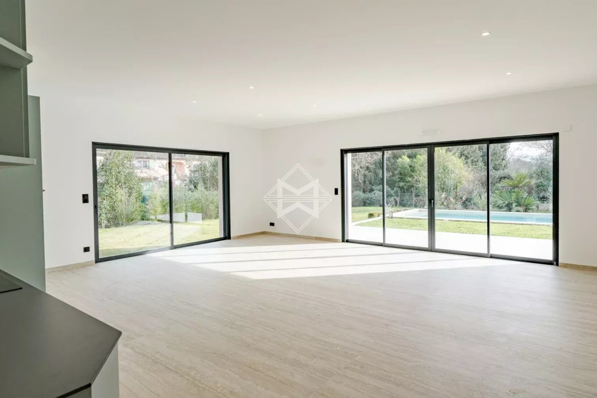 Maison de luxe à vendre à Mougins, 1 575 000 €, Photo 3