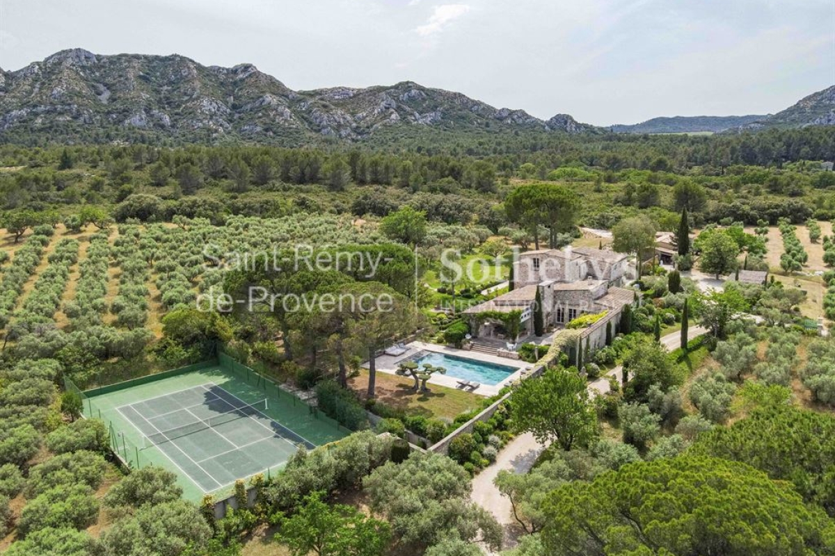 Luxury House for sale in Eygalières, 8 900 000 €, Photo 1