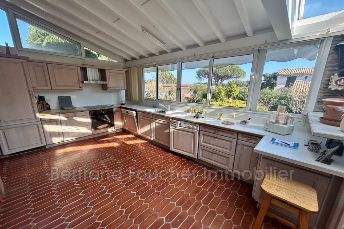 Maison de luxe à vendre à Cavalaire-sur-Mer, 930 000 €, Photo 7