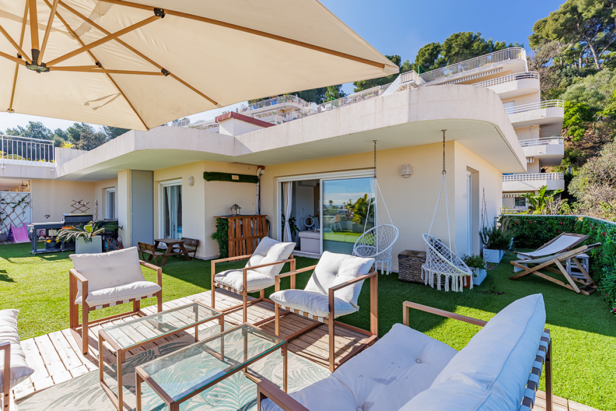 Luxury Apartment for sale in Saint-Laurent-du-Var, 690 000 €, Photo 4