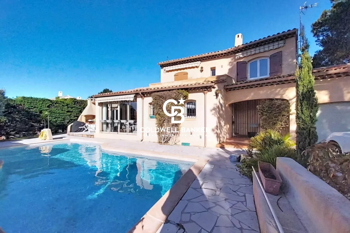 Luxury House for sale in Fréjus, 699 000 €, Photo 1