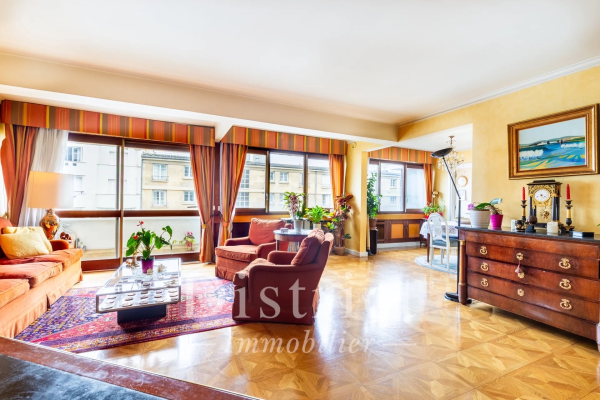 Luxury Apartment for sale in Paris 15ème, 1 837 000 €, Photo 2