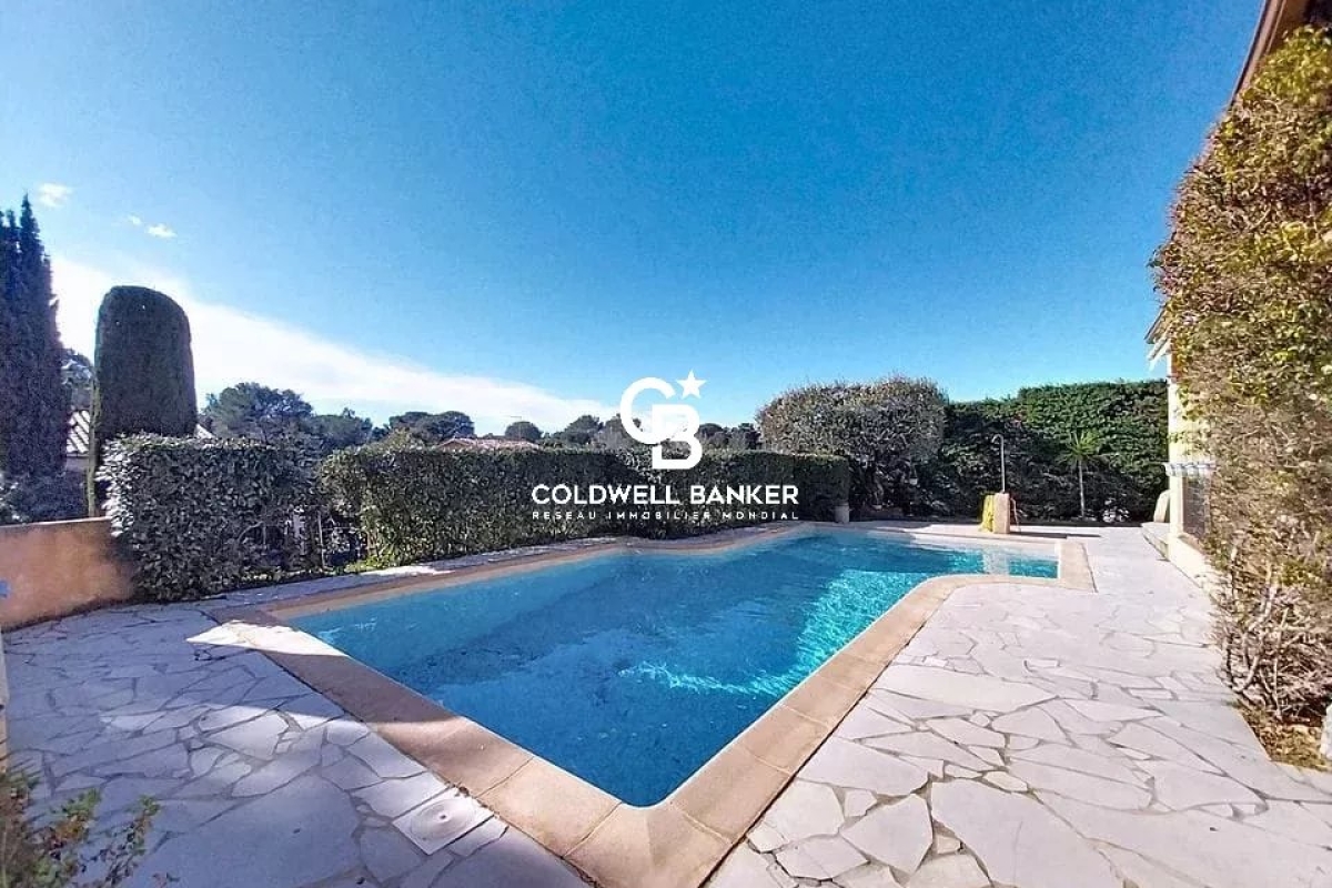 Luxury House for sale in Fréjus, 699 000 €, Photo 2