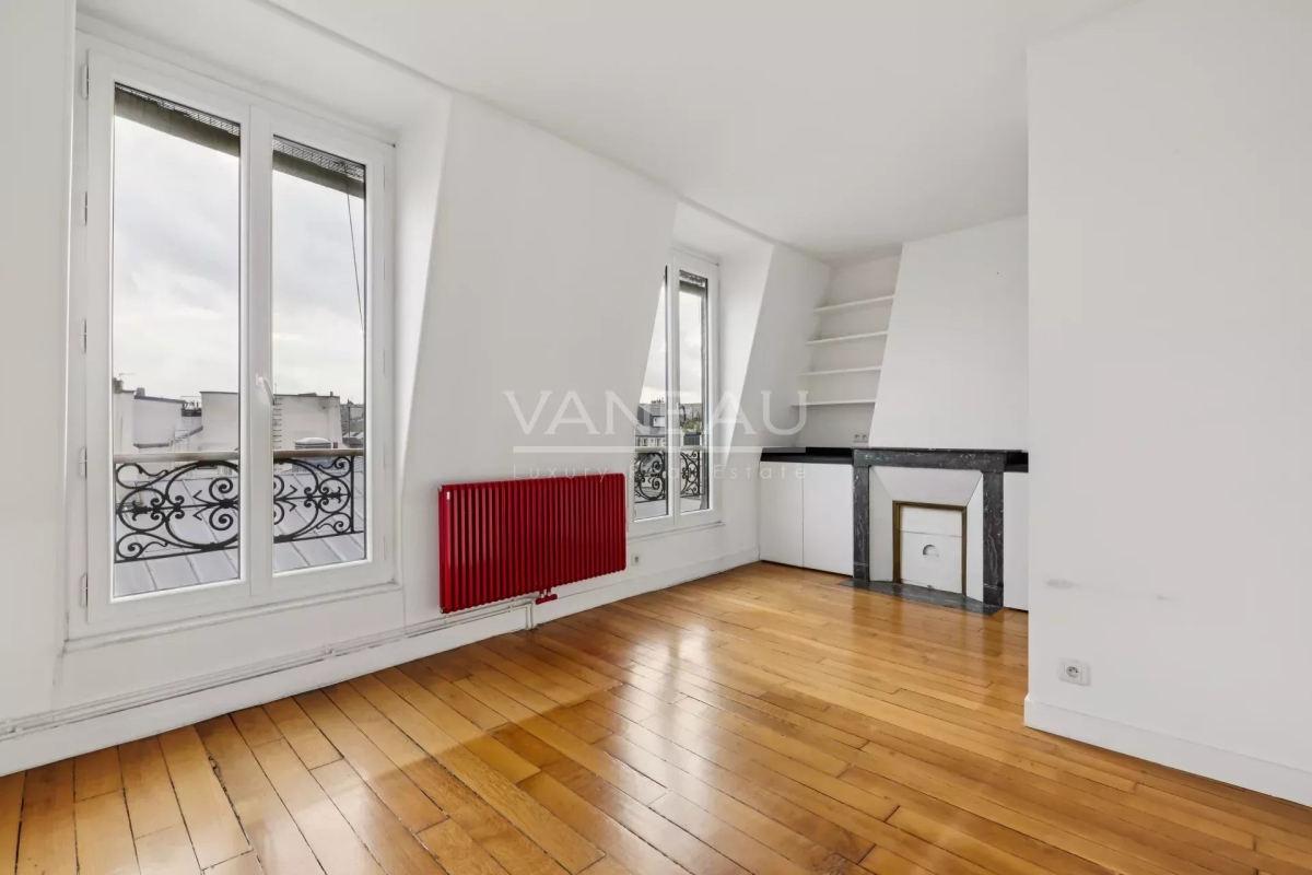 Luxury Apartment for sale in Paris 2Ème, 795 000 €, Photo 2