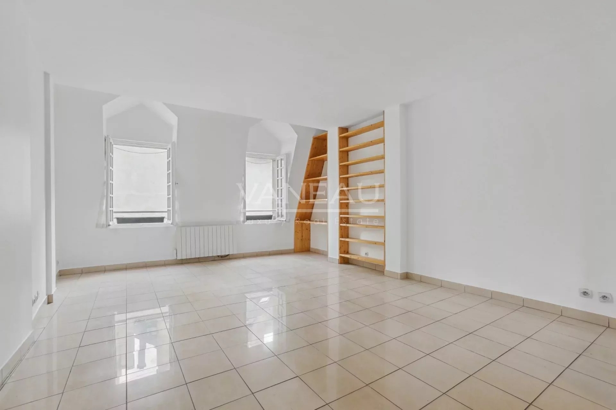 Luxury Apartment for sale in Paris 3ème, 395 000 €, Photo 2