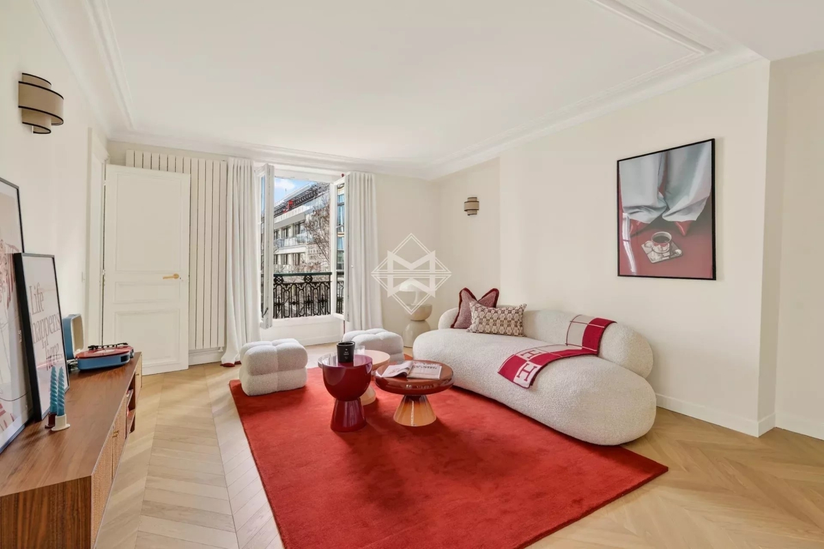 Luxury Apartment for sale in Paris 1Er, 1 350 000 €, Photo 2