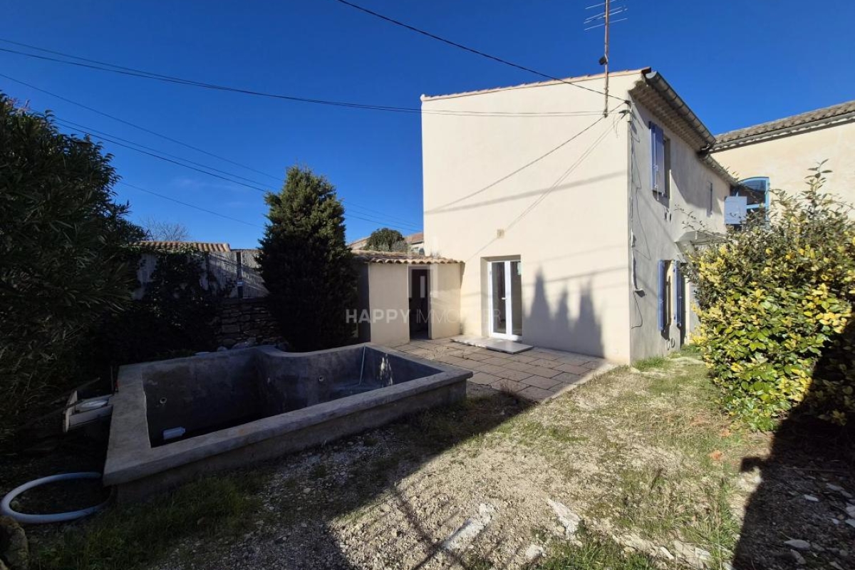 Maison de luxe à vendre à Saint-Rémy-de-Provence, 325 000 €, Photo 2