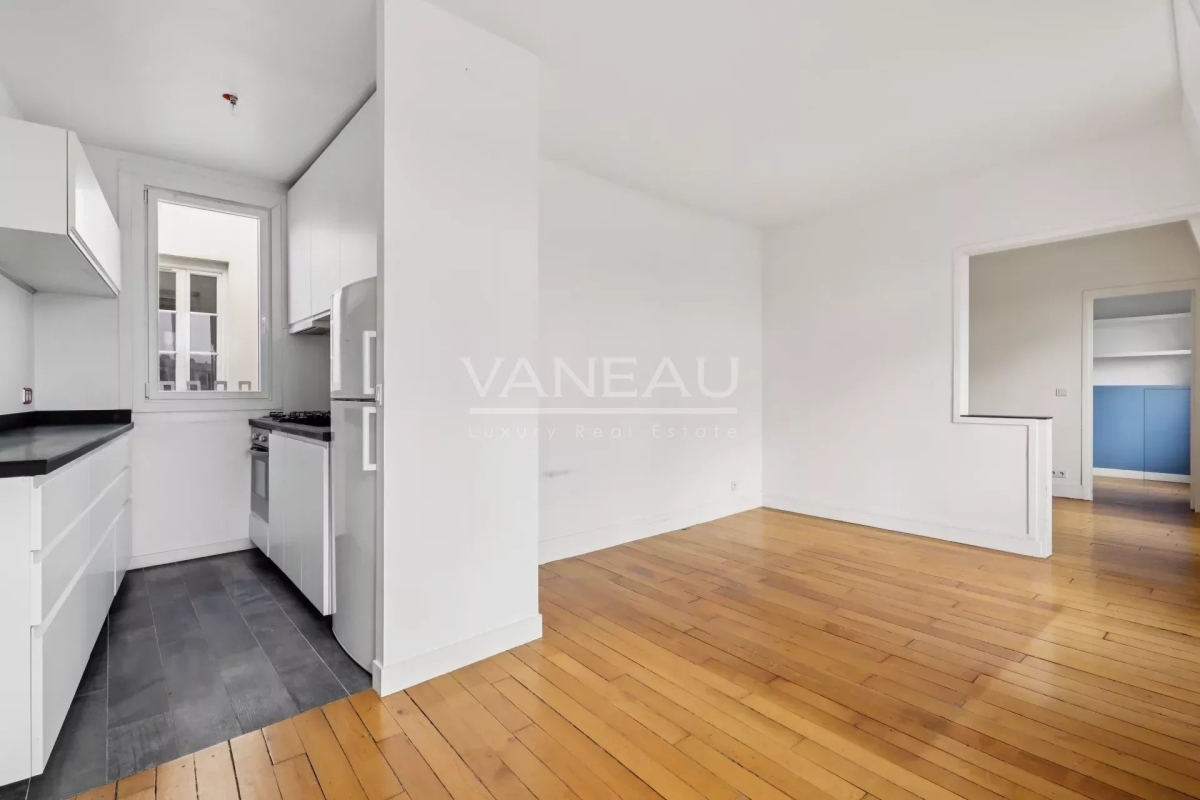 Luxury Apartment for sale in Paris 2Ème, 795 000 €, Photo 5