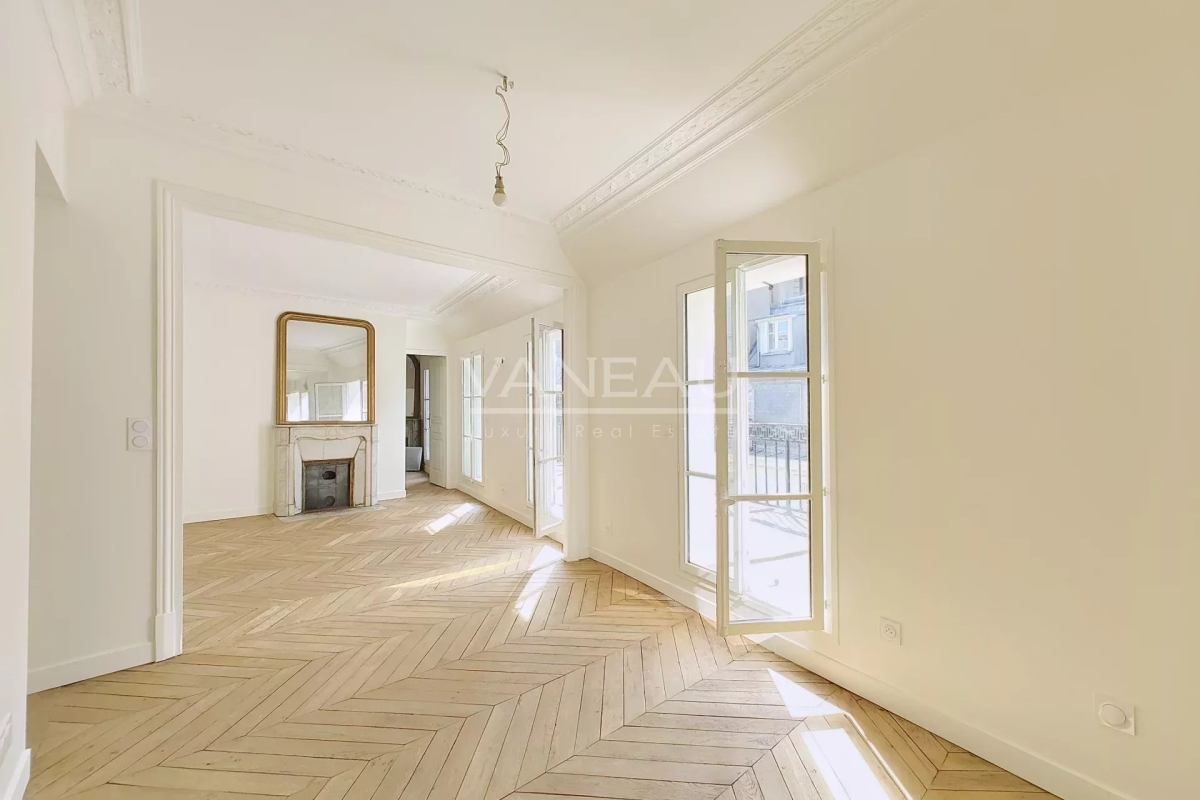 Luxury Apartment for sale in Paris 2Ème, 1 575 000 €, Photo 5