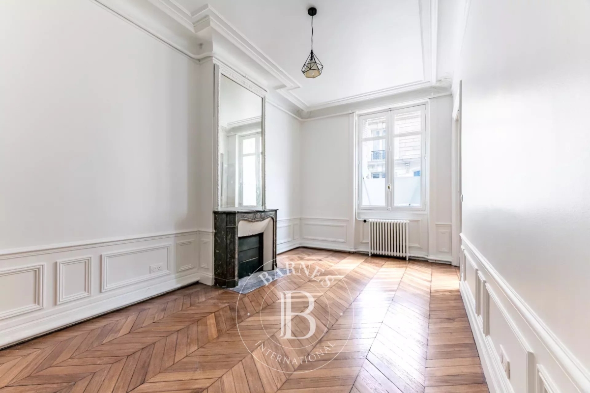 Luxury Apartment for sale in Paris 8Ème, 990 000 €, Photo 5