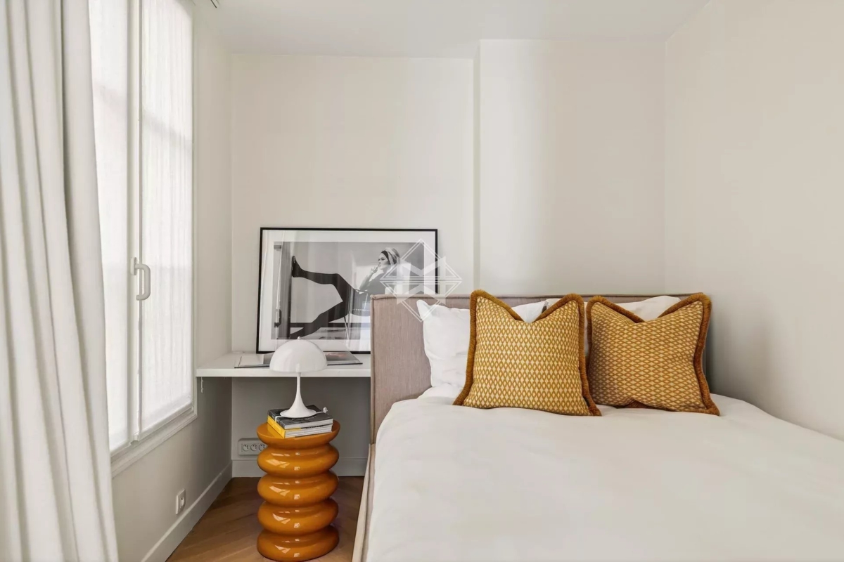 Luxury Apartment for sale in Paris 1Er, 1 350 000 €, Photo 7