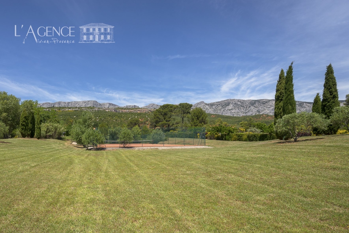 Maison de luxe à vendre à Aix-en-Provence, 1 690 000 €, Photo 1