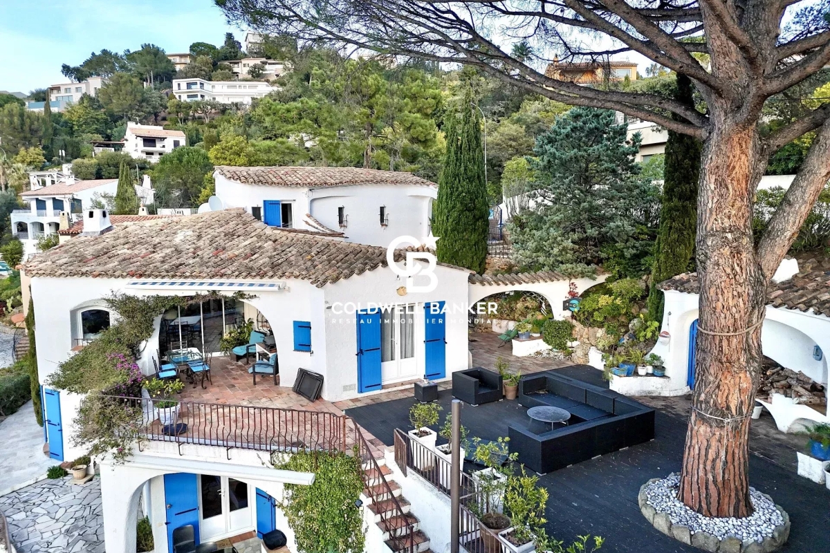 Maison de luxe à vendre à Les Issambres, 1 380 000 €, Photo 2