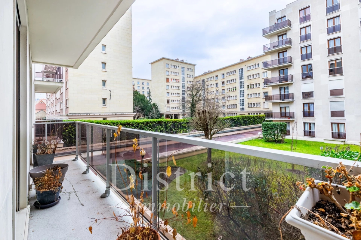 Luxury Apartment for sale in Paris 15ème, 609 000 €, Photo 2