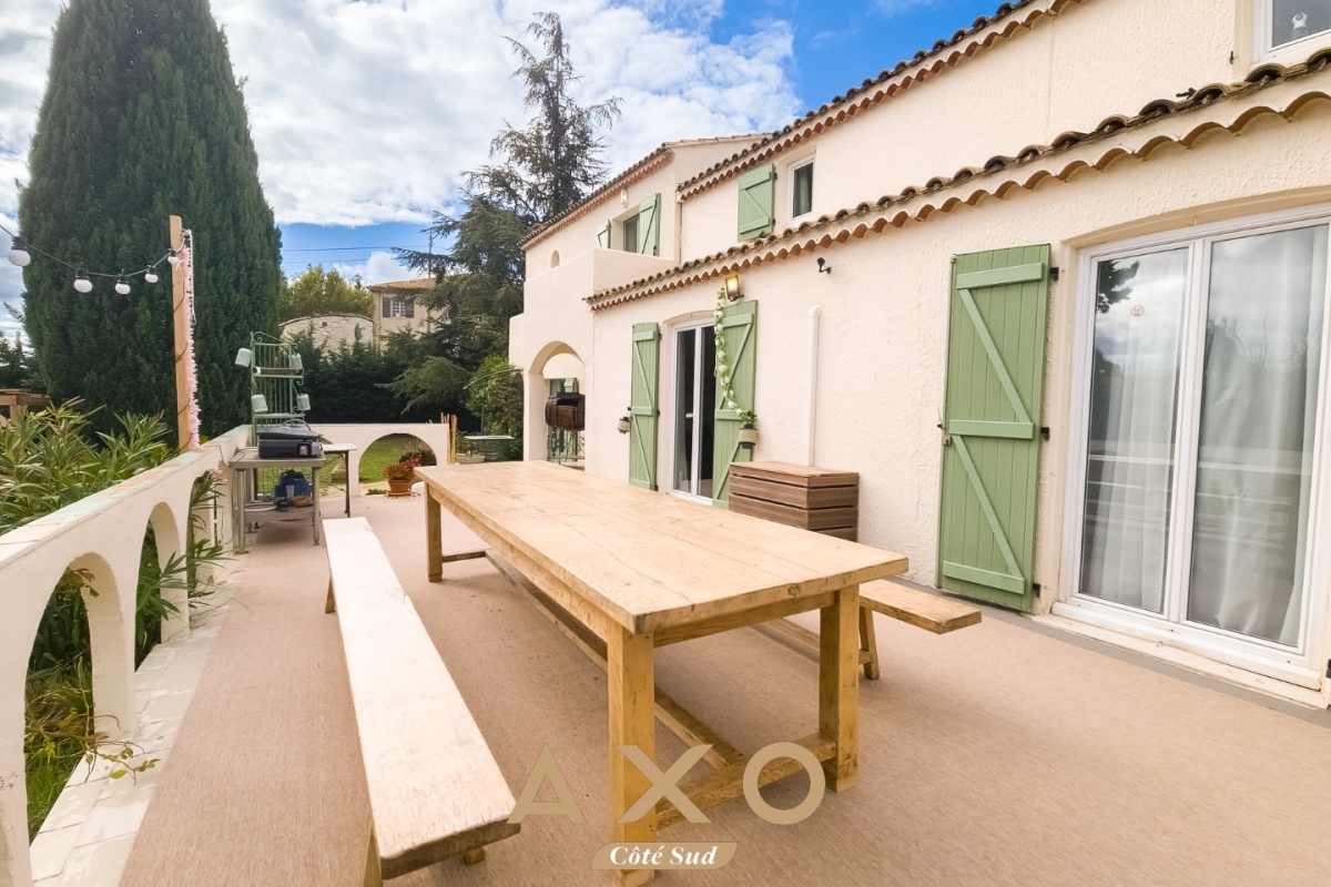 Maison de luxe à vendre à Aix-en-Provence, 1 150 000 €, Photo 2