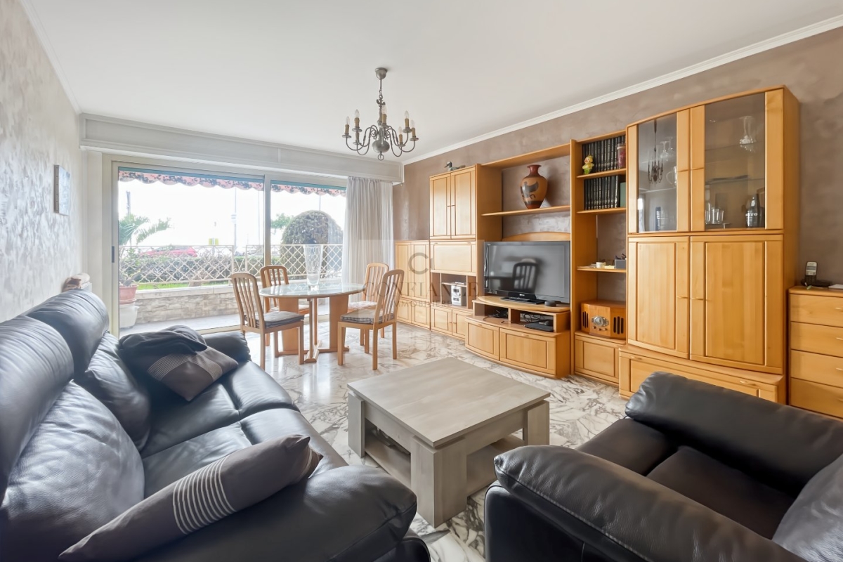 Luxury Apartment for sale in Menton, 385 000 €, Photo 3