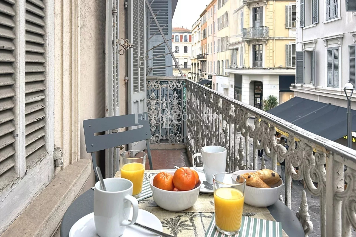 Luxury Apartment for sale in Cannes, 590 000 €, Photo 1