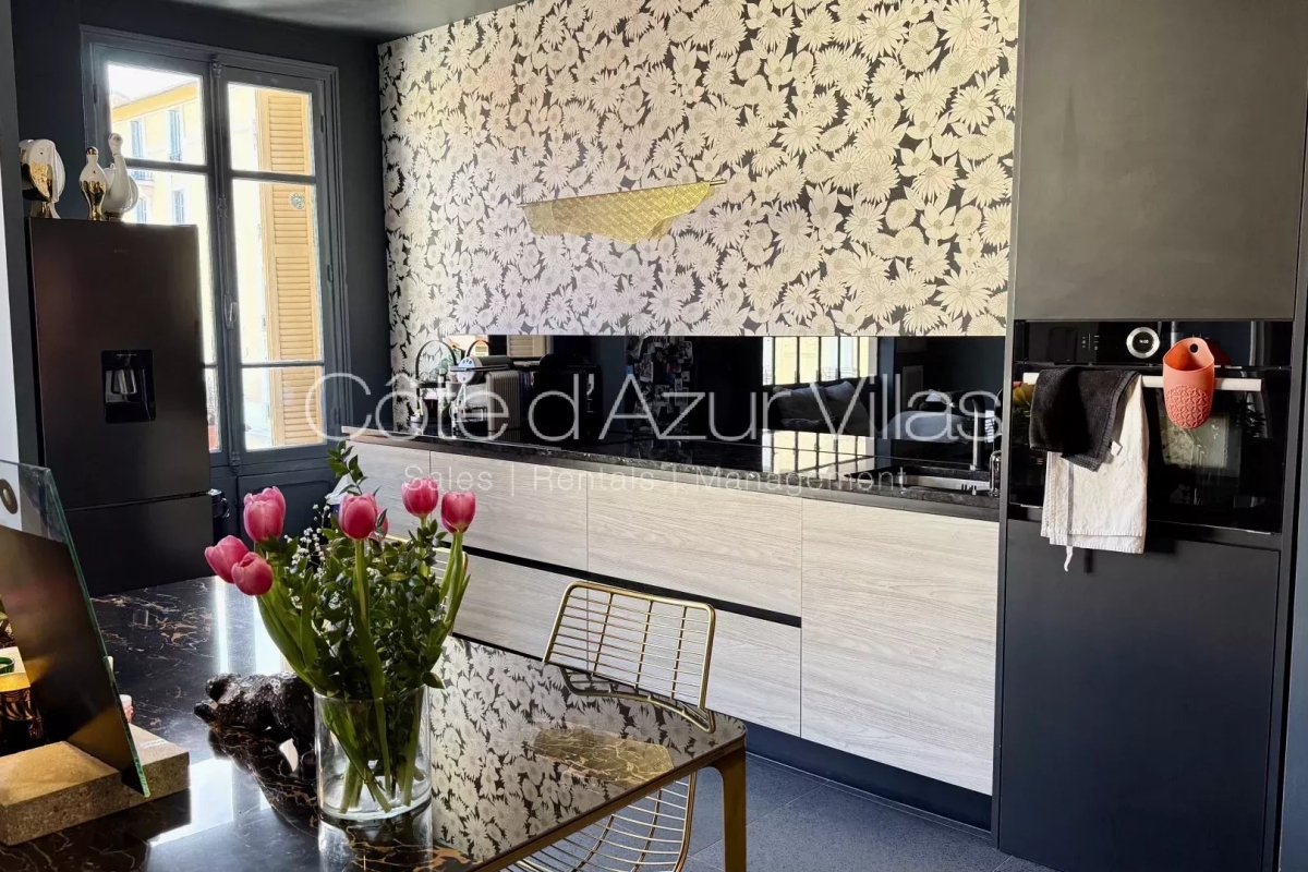 Luxury Apartment for sale in Nice, 699 000 €, Photo 2