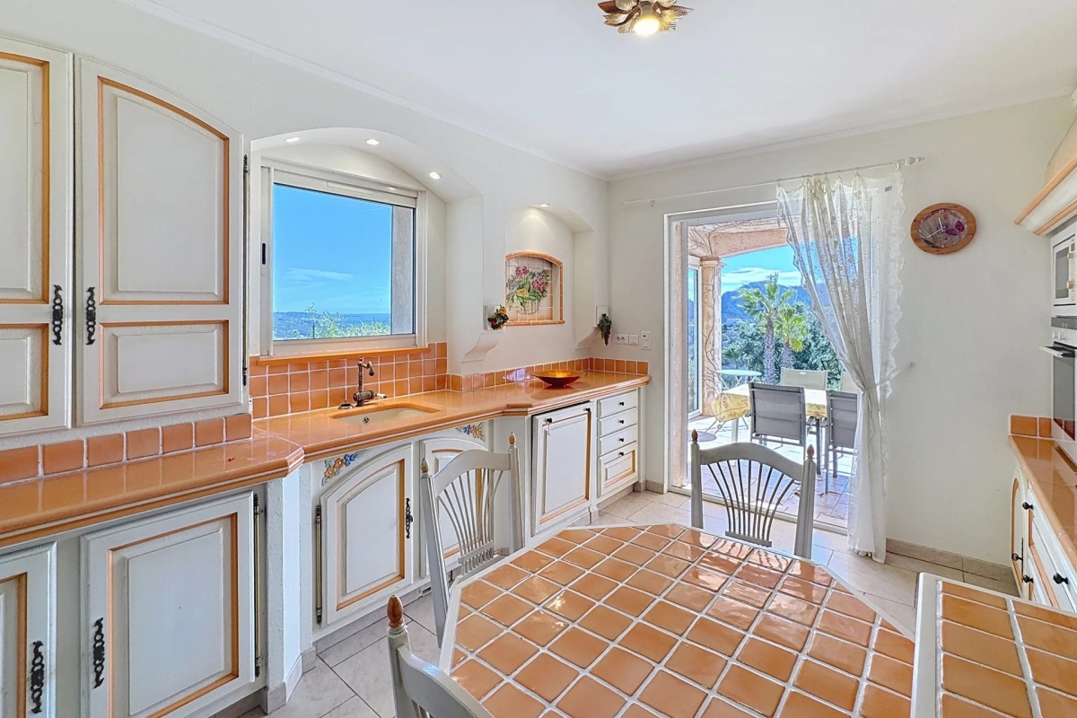 Maison de luxe à vendre à Les Adrets de l'Esterel, 1 140 000 €, Photo 5