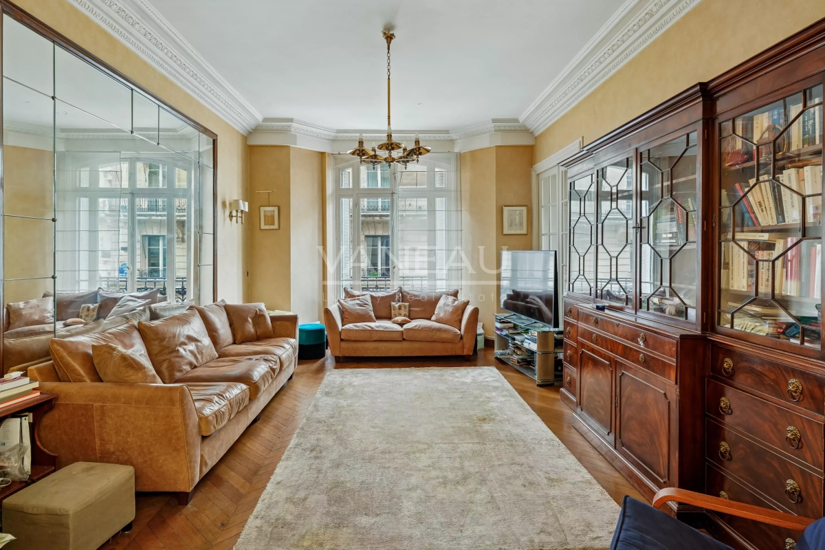 Luxury Apartment for sale in Paris 16Ème, 2 340 000 €, Photo 6