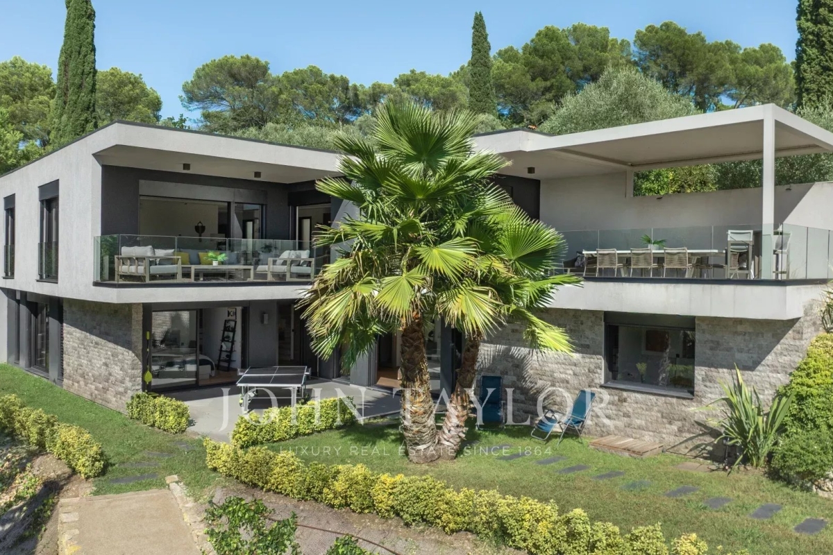 Luxury House for sale in Mougins, 2 690 000 €, Photo 1