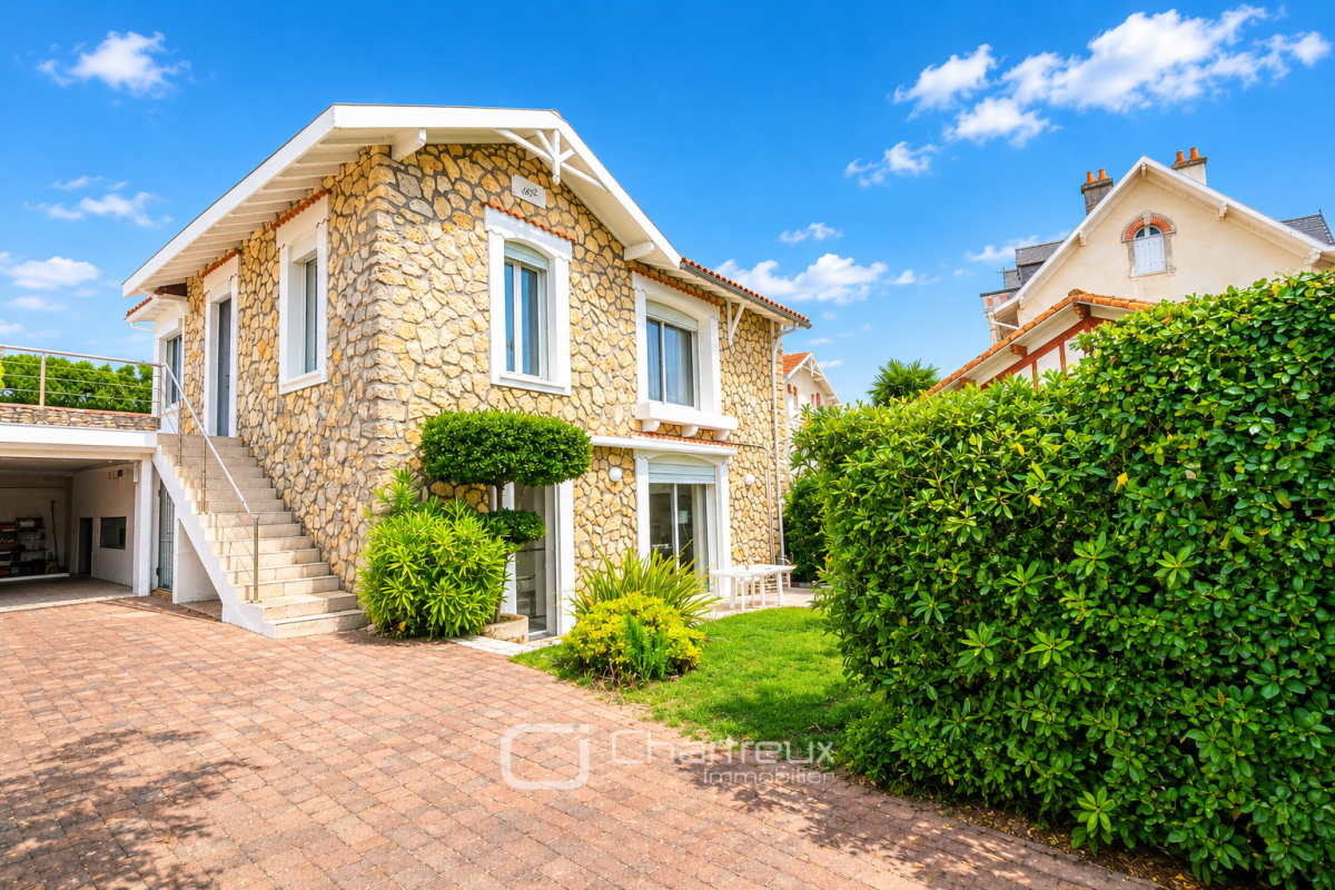 Maison de luxe à vendre à Royan, 900 000 €, Photo 1