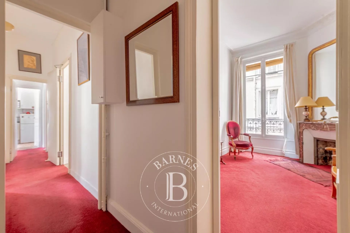 Luxury Apartment for sale in Paris 5Ème, 850 000 €, Photo 2