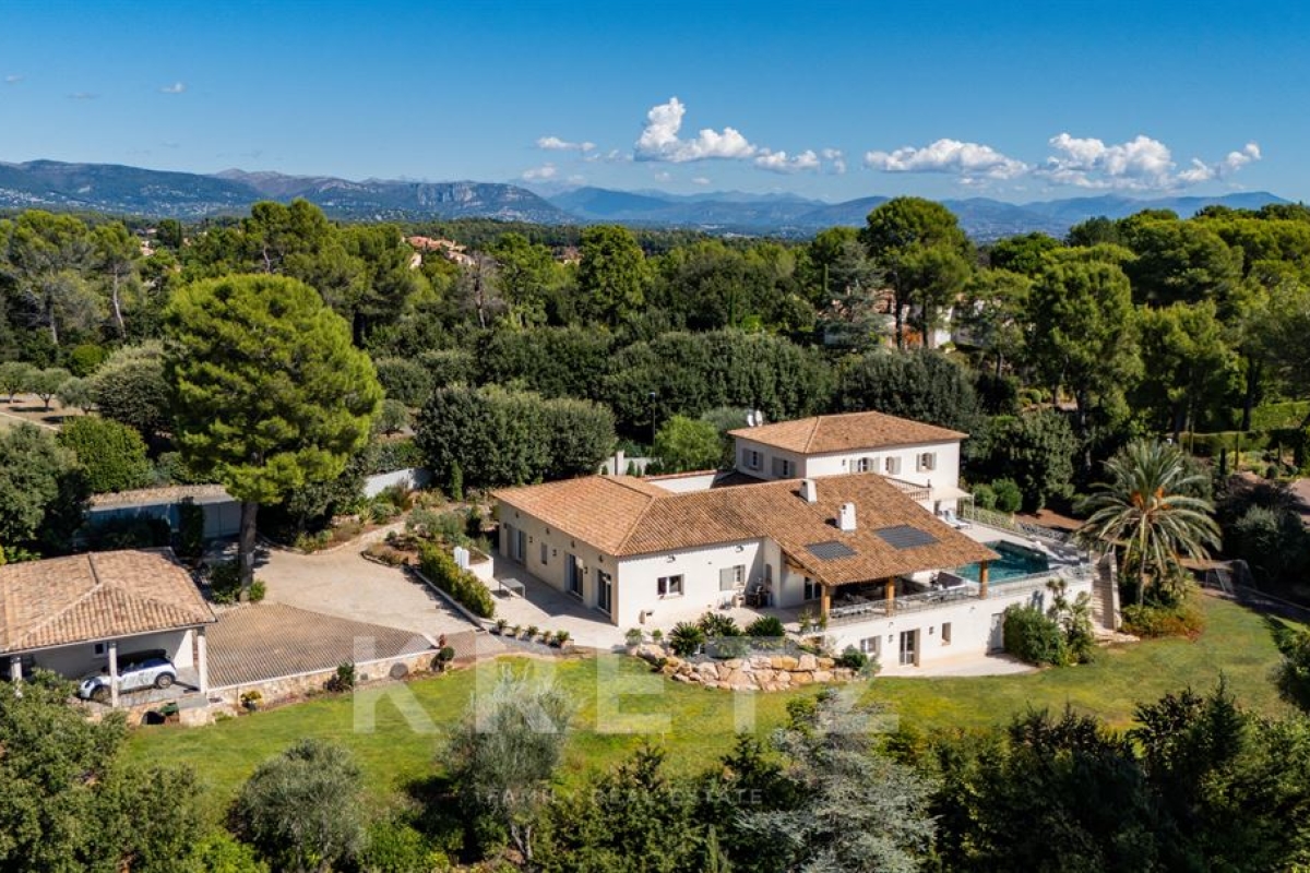 Luxury House for sale in Biot, 3 780 000 €, Photo 1