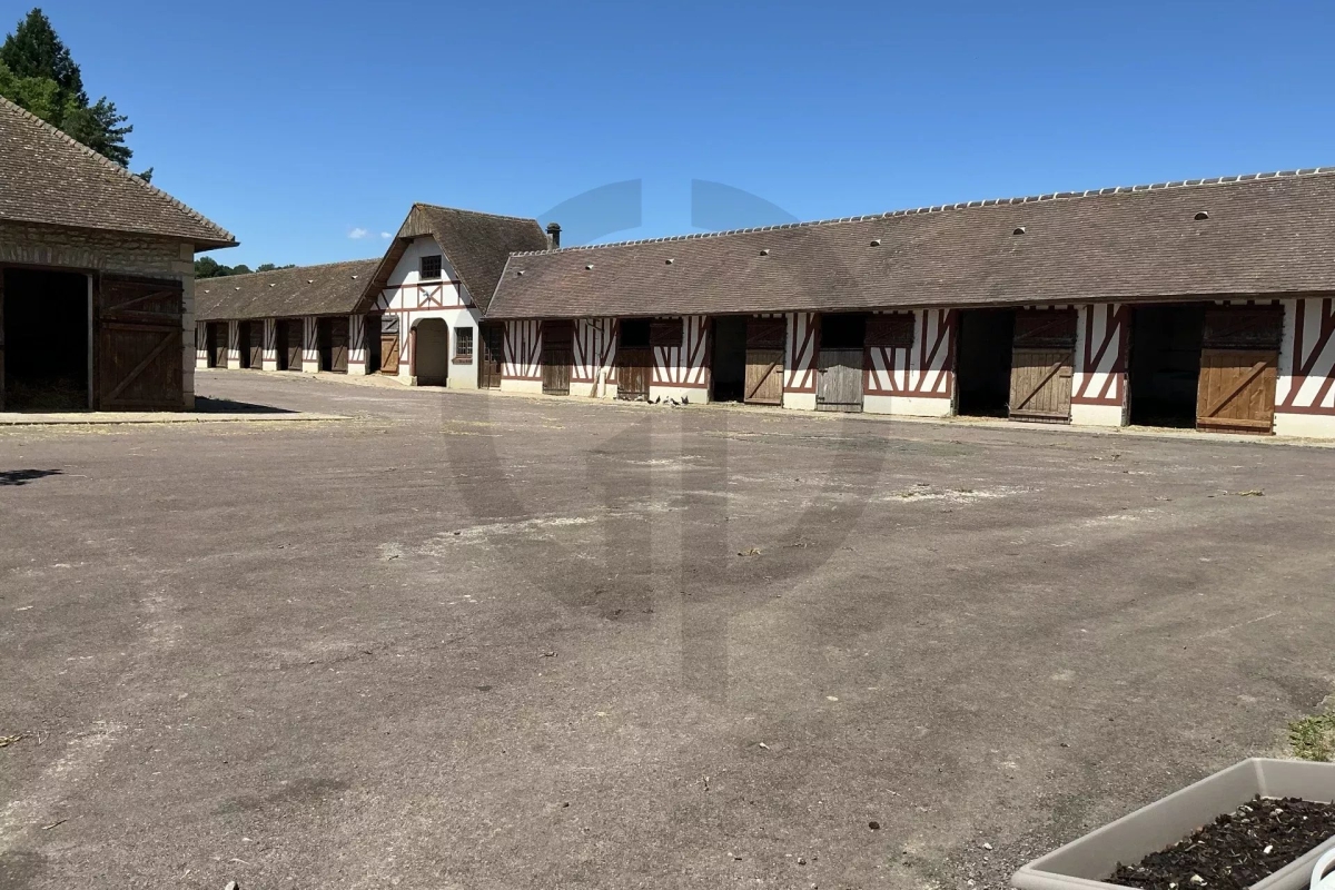 Maison de luxe à vendre à Sévigny, 3 000 000 €, Photo 3