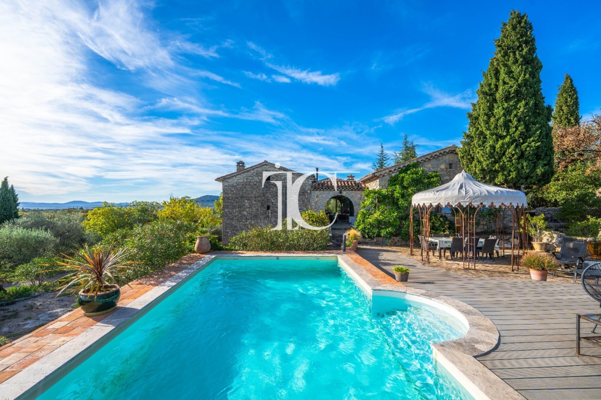 Maison de luxe à vendre à Les Vans, 990 000 €, Photo 1