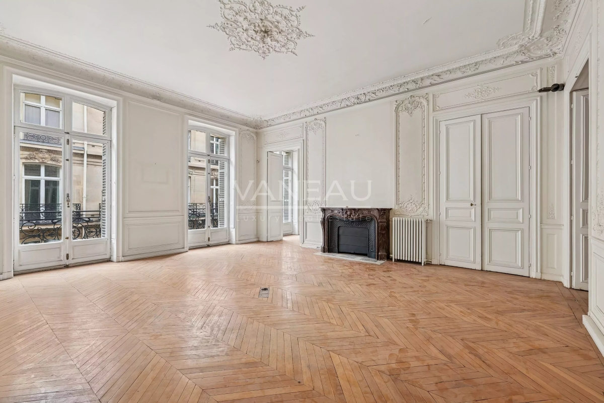 Luxury Apartment for sale in Paris 8ème, 3 830 000 €, Photo 2