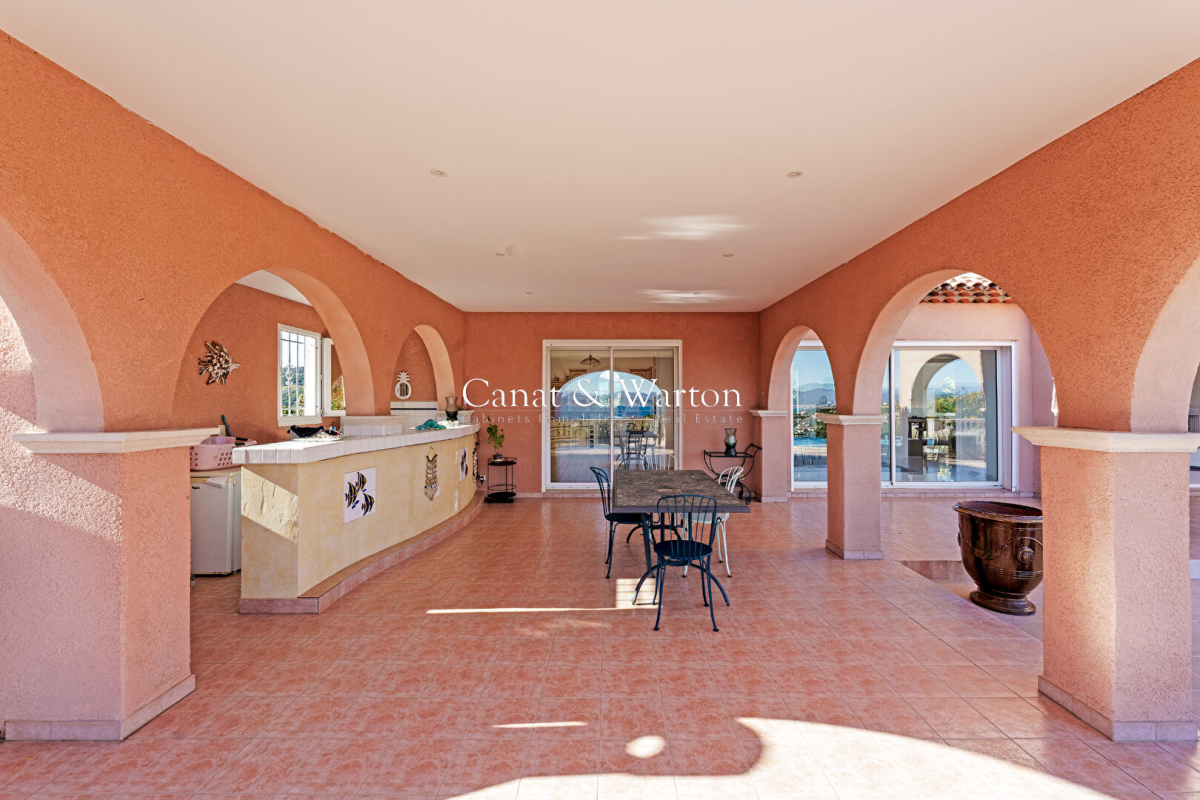 Maison de luxe à vendre à Roquebrune-sur-Argens, 2 380 000 €, Photo 4