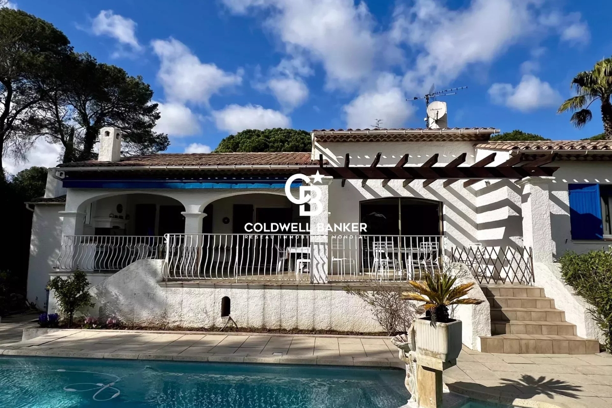 Maison de luxe à vendre à Saint-Raphaël, 988 000 €, Photo 1