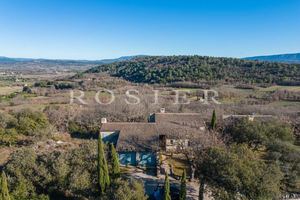 Luxury House for sale in Gordes, 1 750 000 €, Photo 2