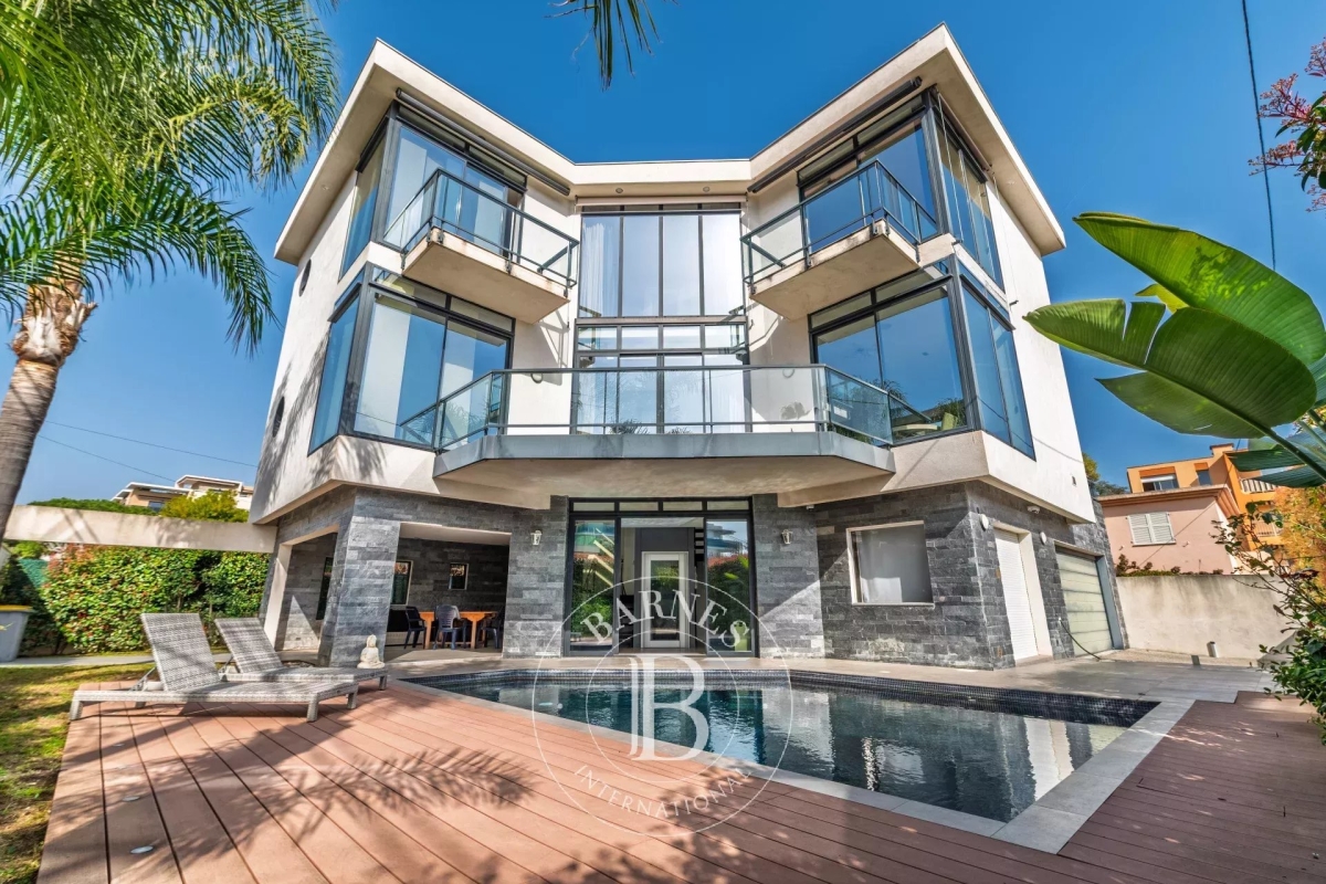 Maison de luxe à vendre à Cagnes-sur-Mer, 2 050 000 €, Photo 1